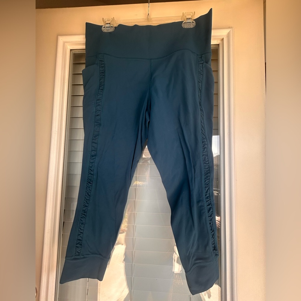 Athleta Salutation stash ruch craft 7/8 Dark Teal XL Leggings